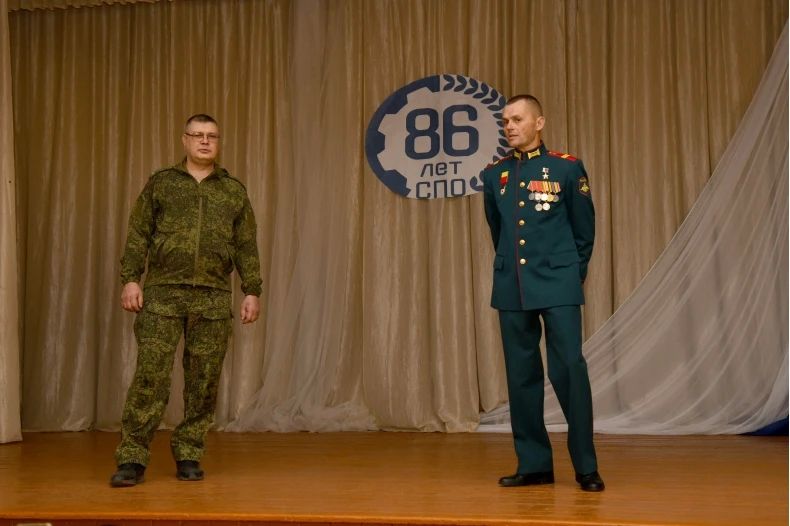 Герой России Евгений Зловодухин: «А я списываться и не хочу…» Герой России Евгений Зловодухин: «А я списываться и не хочу…»