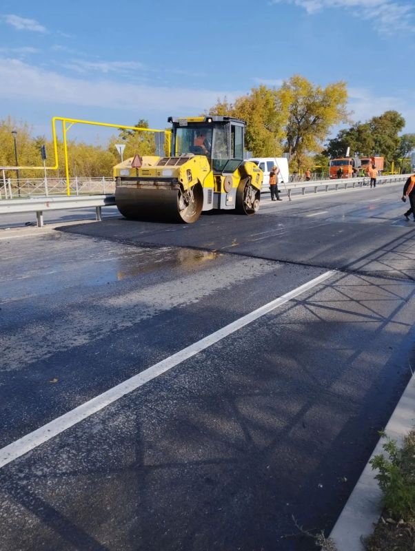 Дорожные службы приступили к устройству ИДН на автодороге 43Р-21 Луганск – Лутугино – Красный Луч – граница Донецкой Народной Республики Дорожные службы приступили к устройству ИДН на автодороге 43Р-21 Луганск – Лутугино – Красный Луч – граница Донецкой Народной Республики