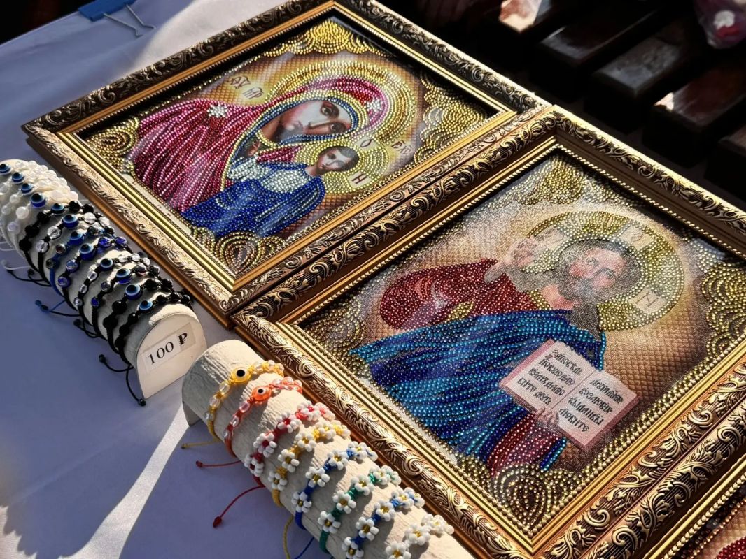 Десятое октября в парке культуры и отдыха им. «Молодой гвардии» выдалось по-настоящему оживленным: здесь прошла детская программа «Осенние забавы», собравшая немало юных гостей Десятое октября в парке культуры и отдыха им. «Молодой гвардии» выдалось по-настоящему оживленным: здесь прошла детская программа «Осенние забавы», собравшая немало юных гостей
