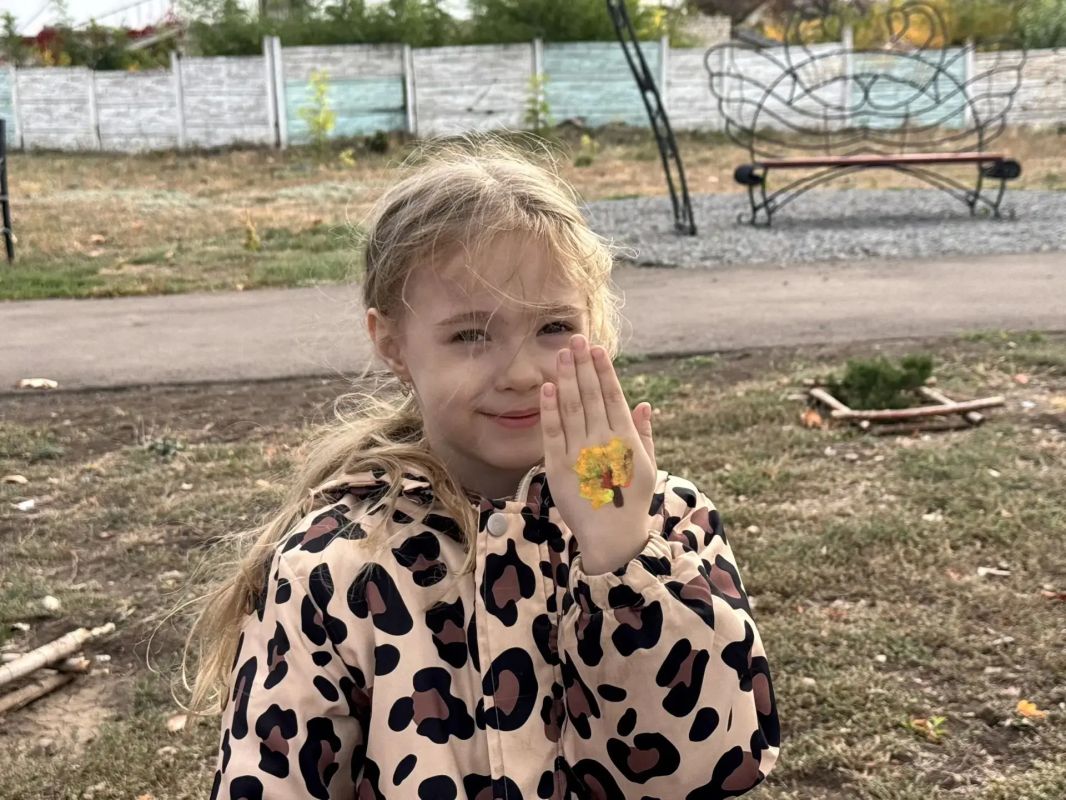 Десятое октября в парке культуры и отдыха им. «Молодой гвардии» выдалось по-настоящему оживленным: здесь прошла детская программа «Осенние забавы», собравшая немало юных гостей Десятое октября в парке культуры и отдыха им. «Молодой гвардии» выдалось по-настоящему оживленным: здесь прошла детская программа «Осенние забавы», собравшая немало юных гостей