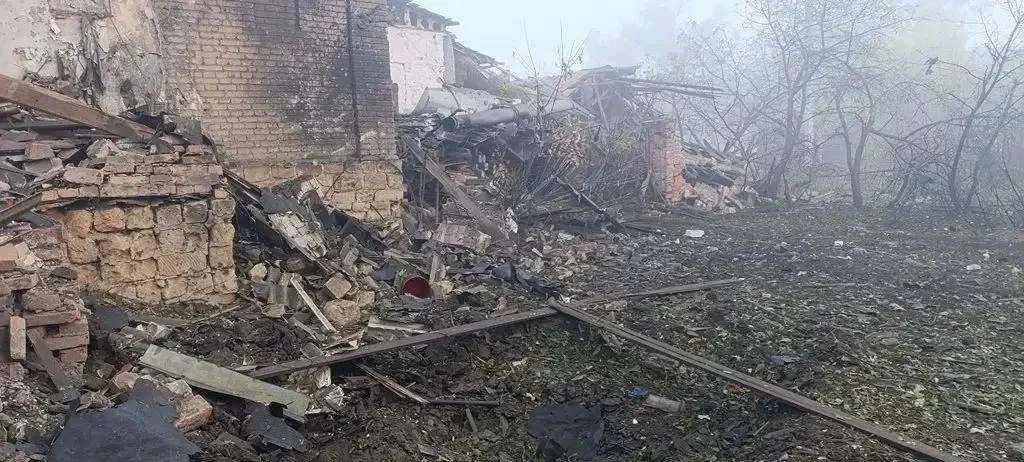 В результате террористических атак в республике погибли два человека, ещё 13 получили ранения, сообщил глава ЛНР Леонид Пасечник В результате террористических атак в республике погибли два человека, ещё 13 получили ранения, сообщил глава ЛНР Леонид Пасечник