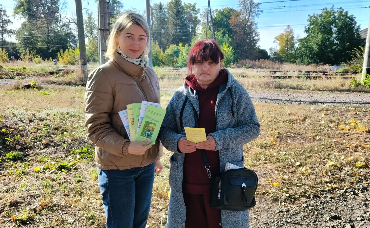 Акция «Правовой ликбез». Сотрудники Дома культуры им. Ленина пгт Новодарьевка провели социально-просветительскую акцию «Правовой ликбез» Акция «Правовой ликбез». Сотрудники Дома культуры им. Ленина пгт Новодарьевка провели социально-просветительскую акцию «Правовой ликбез»