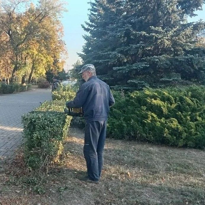 Коммунальными службами проведены работы на территории города Коммунальными службами проведены работы на территории города