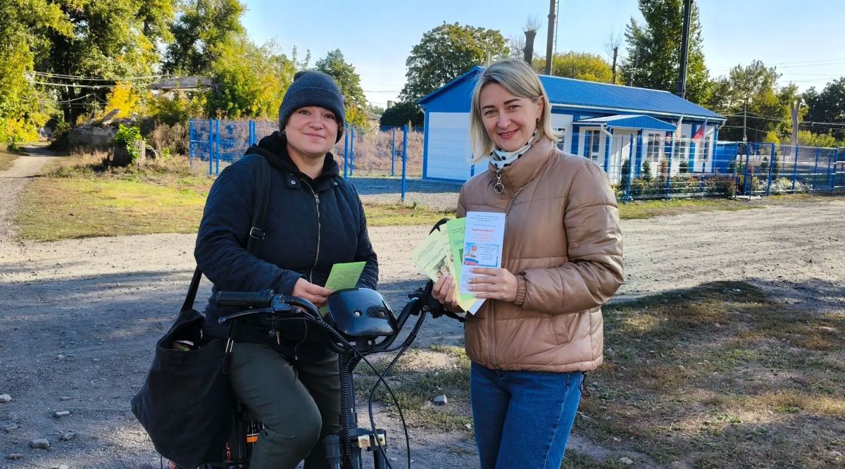 Акция «Правовой ликбез». Сотрудники Дома культуры им. Ленина пгт Новодарьевка провели социально-просветительскую акцию «Правовой ликбез» Акция «Правовой ликбез». Сотрудники Дома культуры им. Ленина пгт Новодарьевка провели социально-просветительскую акцию «Правовой ликбез»