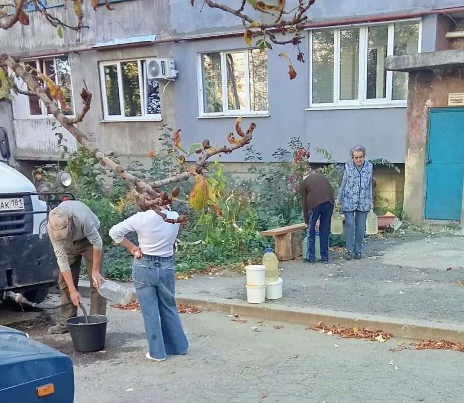 Коммунальными службами проведены работы на территории города Коммунальными службами проведены работы на территории города