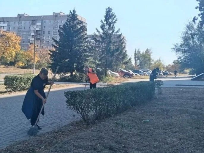 Коммунальными службами проведены работы на территории города Коммунальными службами проведены работы на территории города