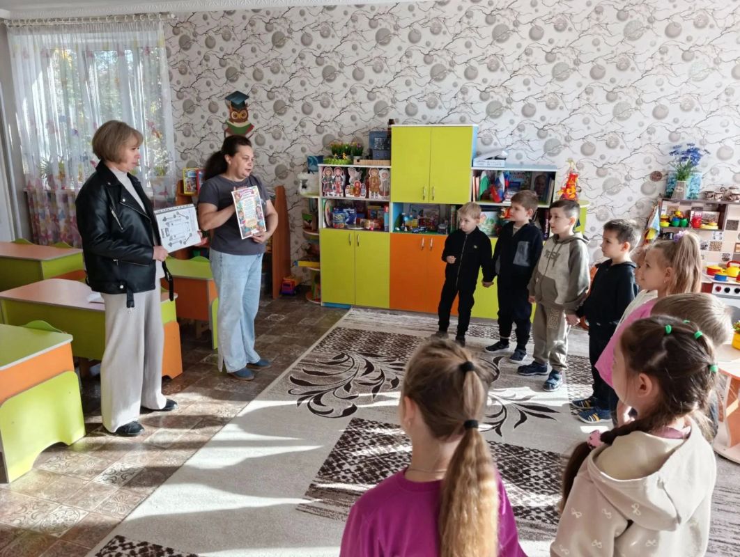 ПОЧТА В ГОСТЯХ У ГБДОУ ЛНР Брянковский Ясли-Сад №53 "Радуга" ПОЧТА В ГОСТЯХ У ГБДОУ ЛНР Брянковский Ясли-Сад №53 "Радуга"