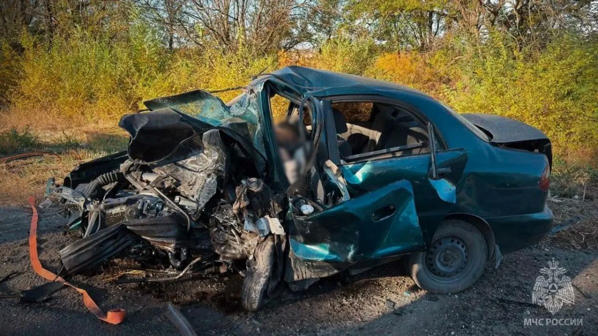 Жесткое смертельное ДТП произошло в районе Луганского аэропорта Жесткое смертельное ДТП произошло в районе Луганского аэропорта