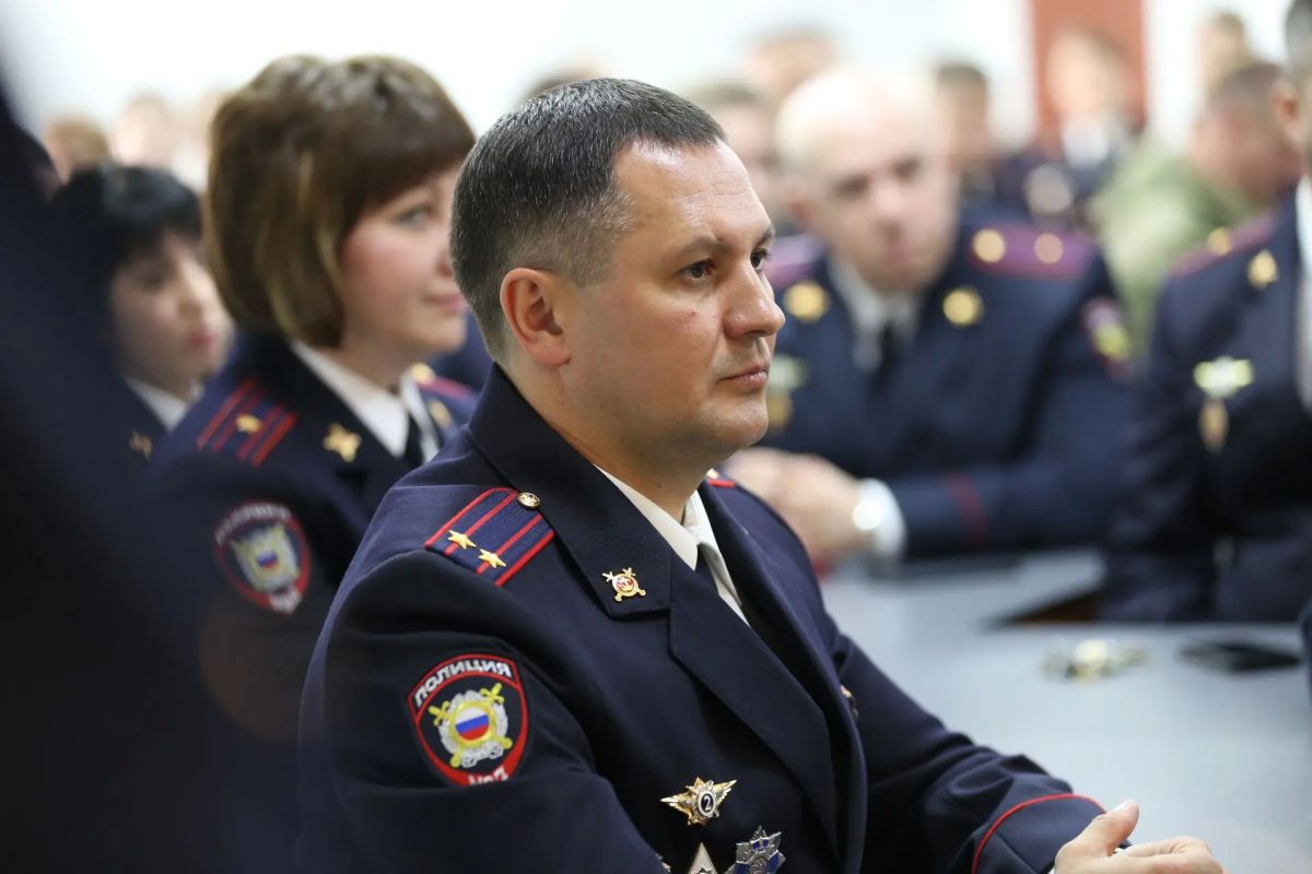 Сотрудники кадровых подразделений органов внутренних дел региона получили награды в профессиональный праздник Сотрудники кадровых подразделений органов внутренних дел региона получили награды в профессиональный праздник