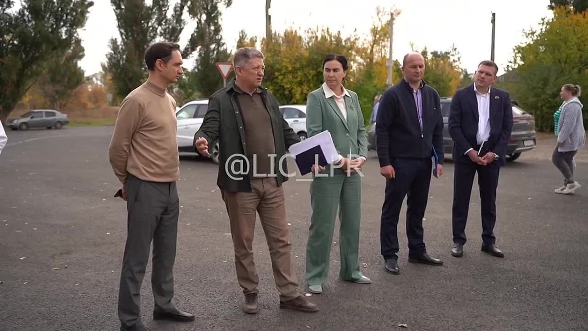 Власти Луганска выполнили вдвое больше запланированных дорожных работ в Роскошном