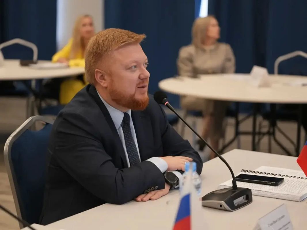 Иван Кусов: Сегодня принял участие в защите первых проектов программы «Бережливая школа» Иван Кусов: Сегодня принял участие в защите первых проектов программы «Бережливая школа»