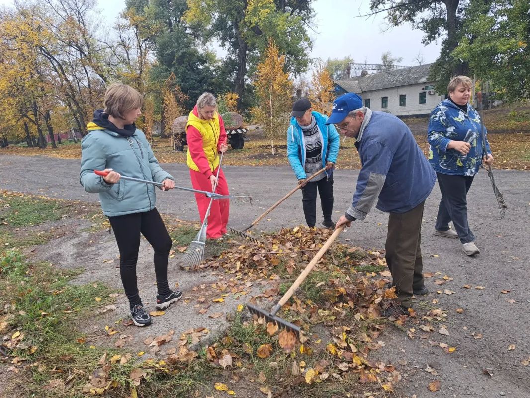 В городском округе продолжаются работы по благоустройству В городском округе продолжаются работы по благоустройству