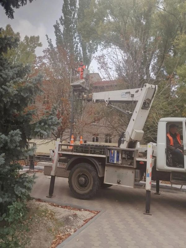 Благоустройство Краснодонского муниципального округа: ежедневная работа МУП «ДЭУ» Благоустройство Краснодонского муниципального округа: ежедневная работа МУП «ДЭУ»