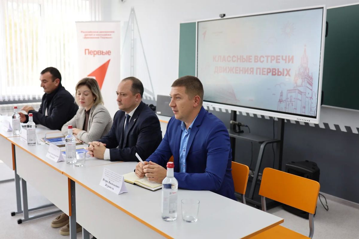 В АЛЧЕВСКЕ ОТКРЫЛСЯ ПЕРВЫЙ В ЛНР ДОРОЖНЫЙ КЛАСС В АЛЧЕВСКЕ ОТКРЫЛСЯ ПЕРВЫЙ В ЛНР ДОРОЖНЫЙ КЛАСС
