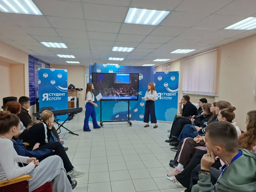 Ровеньковские школьники продолжают участвовать в «Университетских сменах» в Самаре Ровеньковские школьники продолжают участвовать в «Университетских сменах» в Самаре