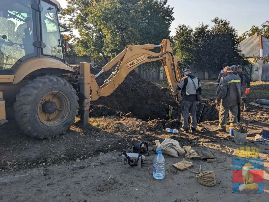 Коммунальщики Лисичанска в ежедневном режиме ликвидируют аварии на водоводах Коммунальщики Лисичанска в ежедневном режиме ликвидируют аварии на водоводах