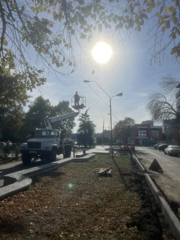 Благоустройство Краснодонского муниципального округа: ежедневная работа МУП «ДЭУ» Благоустройство Краснодонского муниципального округа: ежедневная работа МУП «ДЭУ»