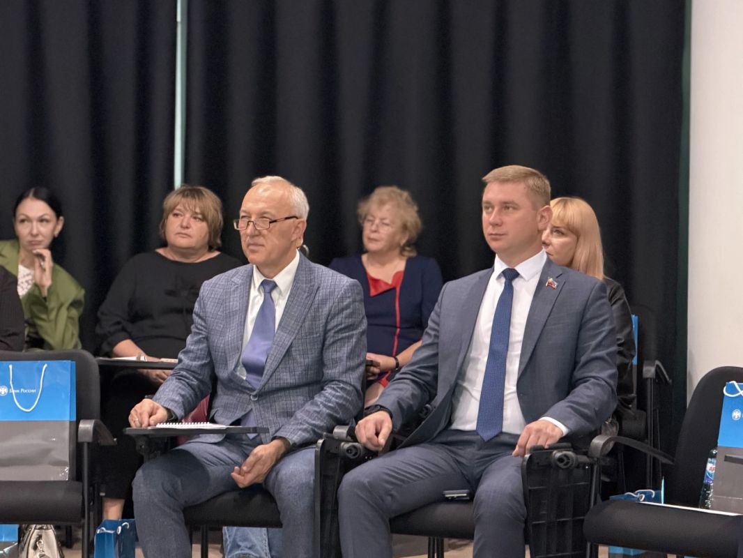 Алексей Белецкий: Совместная работа Банка России, органов власти и партпроекта «Предпринимательство» позволит и дальше укреплять предпринимательскую среду ЛНР Алексей Белецкий: Совместная работа Банка России, органов власти и партпроекта «Предпринимательство» позволит и дальше укреплять предпринимательскую среду ЛНР