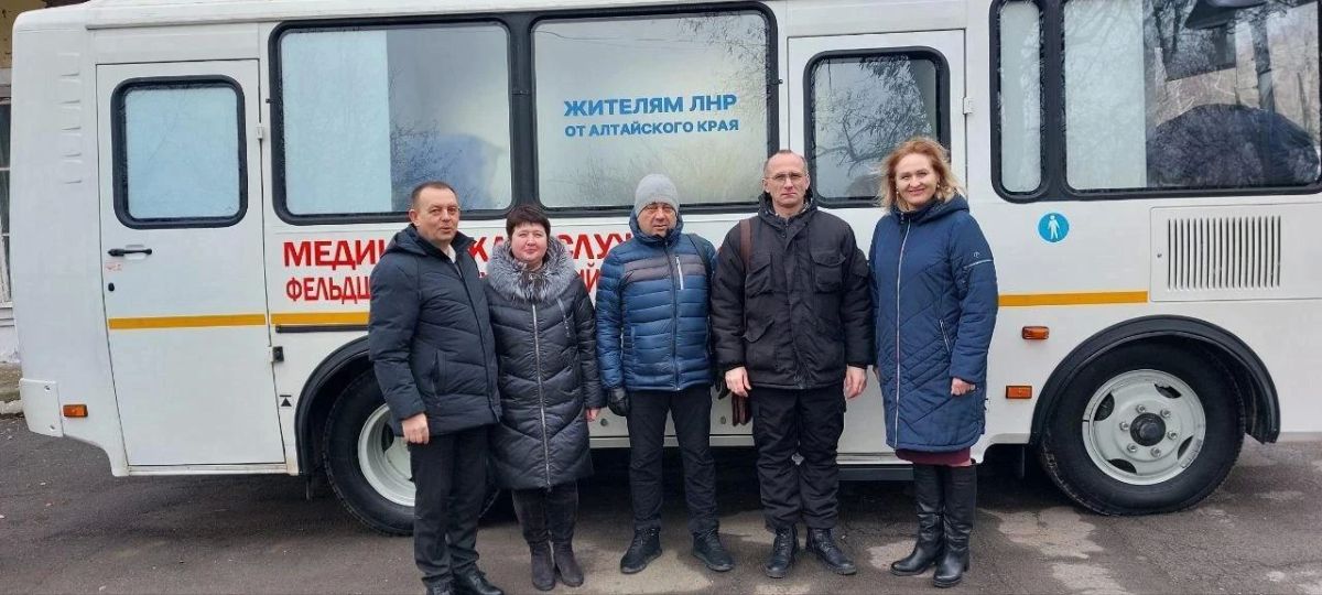 Жители более 30 сел и поселков Славяносербского округа с начала года получили медпомощь благодаря передвижному ФАПу