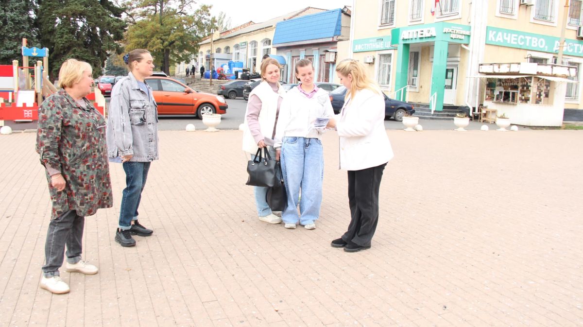 Сегодня Краснолучский центр культуры провёл тематическую площадку «Луганский край – казачий край» Сегодня Краснолучский центр культуры провёл тематическую площадку «Луганский край – казачий край»