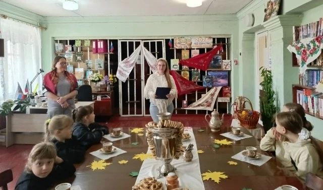 В Доме культуры посёлка Дубовский состоялось празднование Покрова Пресвятой Богородицы, знаменующее собой наступление осени В Доме культуры посёлка Дубовский состоялось празднование Покрова Пресвятой Богородицы, знаменующее собой наступление осени