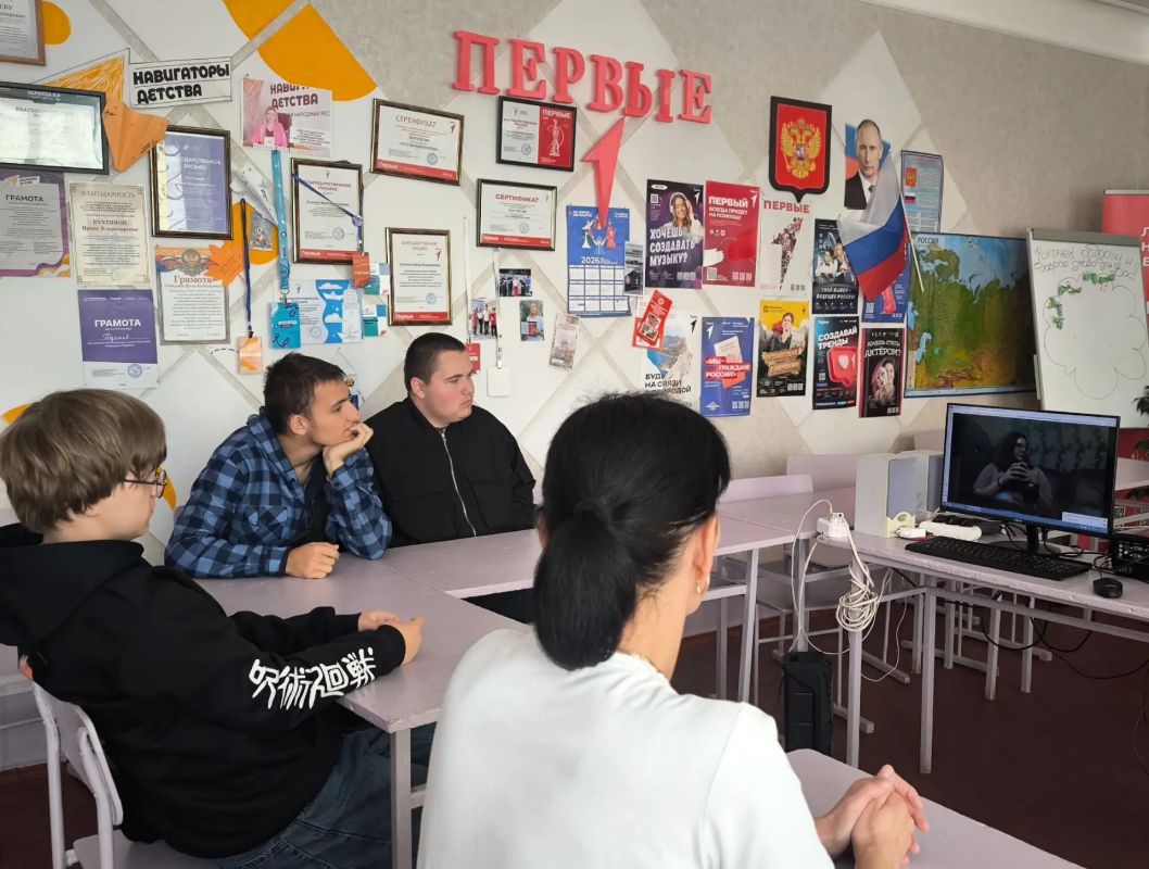 «Новые способы ведения войны»: в Лутугинском колледже обсудили угрозы искусственного интеллекта и интернет-терроризма «Новые способы ведения войны»: в Лутугинском колледже обсудили угрозы искусственного интеллекта и интернет-терроризма