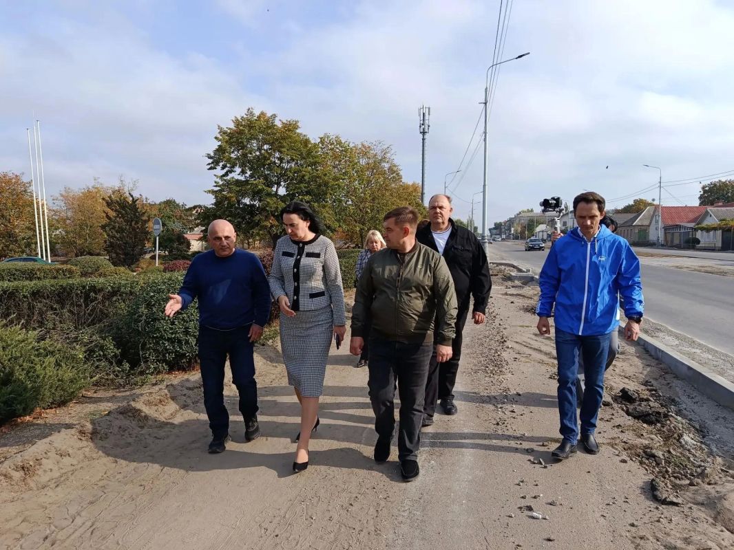 Продолжается ремонт улицы Сосюры в Луганске