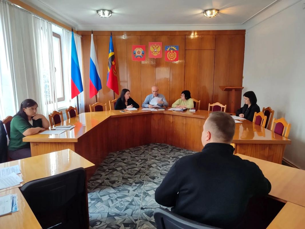В Администрации состоялось заседание рабочей группы, действующей в рамках межведомственной комиссии Луганской Народной Республики по противодействию нелегальной занятости В Администрации состоялось заседание рабочей группы, действующей в рамках межведомственной комиссии Луганской Народной Республики по противодействию нелегальной занятости