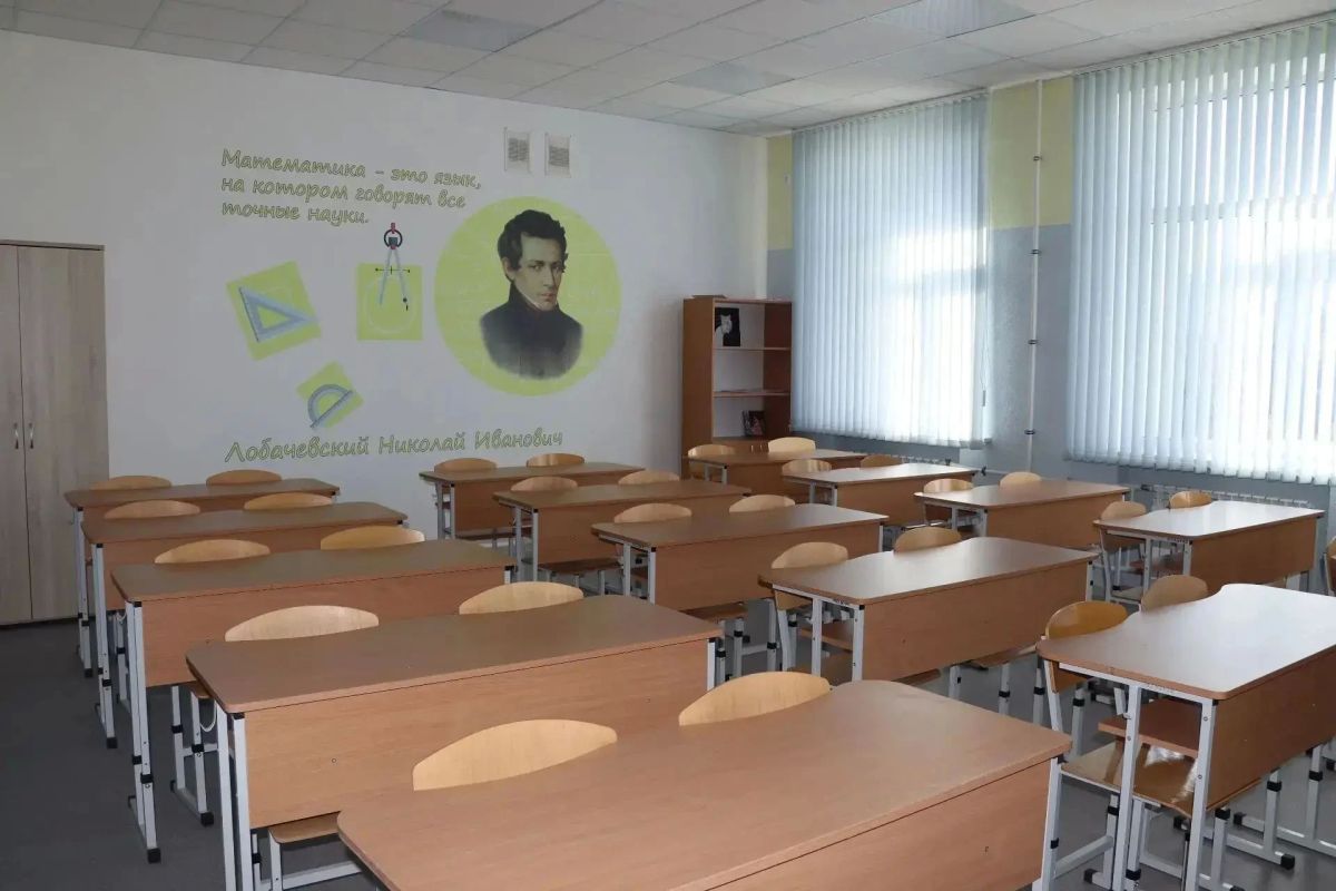 В Северодонецкой средней школе № 10 появились «Лица Героев» В Северодонецкой средней школе № 10 появились «Лица Героев»