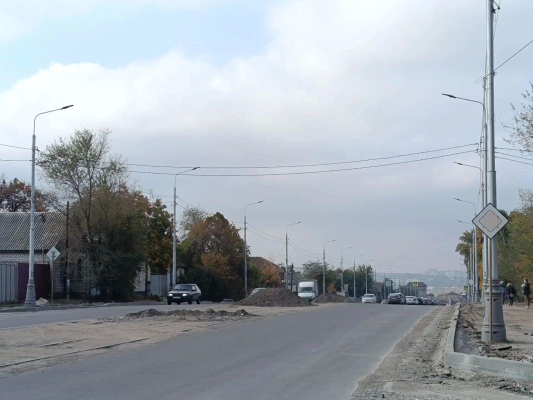 Продолжается ремонт улицы Сосюры в Луганске Продолжается ремонт улицы Сосюры в Луганске