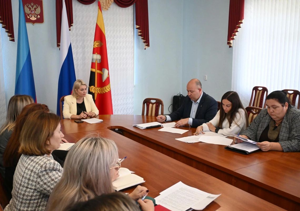 Готовность к зиме — на особом контроле: в Краснодонском округе прошло заседание комиссии по предупреждению ЧС Готовность к зиме — на особом контроле: в Краснодонском округе прошло заседание комиссии по предупреждению ЧС