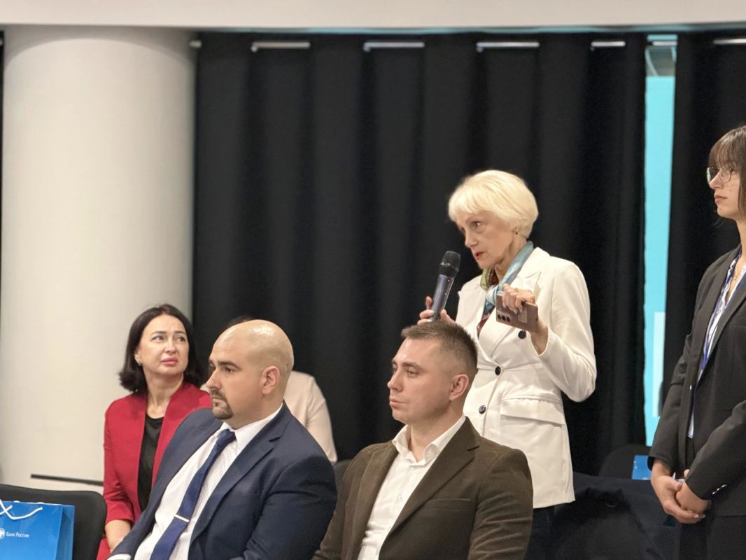Алексей Белецкий: Совместная работа Банка России, органов власти и партпроекта «Предпринимательство» позволит и дальше укреплять предпринимательскую среду ЛНР Алексей Белецкий: Совместная работа Банка России, органов власти и партпроекта «Предпринимательство» позволит и дальше укреплять предпринимательскую среду ЛНР