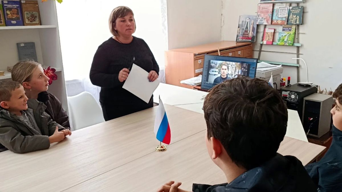 В учреждениях культуры Меловского муниципального округа состоялась серия мероприятий, направленных на сохранение и укрепление традиционных российских духовно-нравственных ценностей В учреждениях культуры Меловского муниципального округа состоялась серия мероприятий, направленных на сохранение и укрепление традиционных российских духовно-нравственных ценностей