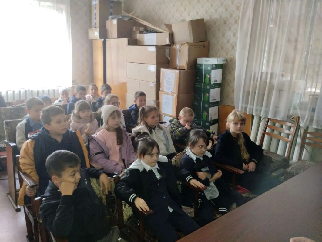 Обучающиеся ГБОУ ЛНР "Беловодский лицей "Лидер" посетили 54-ю самостоятельную государственную спасательную часть Беловодского муниципального округа Обучающиеся ГБОУ ЛНР "Беловодский лицей "Лидер" посетили 54-ю самостоятельную государственную спасательную часть Беловодского муниципального округа