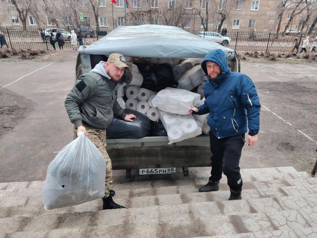 Волонтеры из Тамбовской области продолжают оказывать поддержку жителям Новоайдарского округа Волонтеры из Тамбовской области продолжают оказывать поддержку жителям Новоайдарского округа