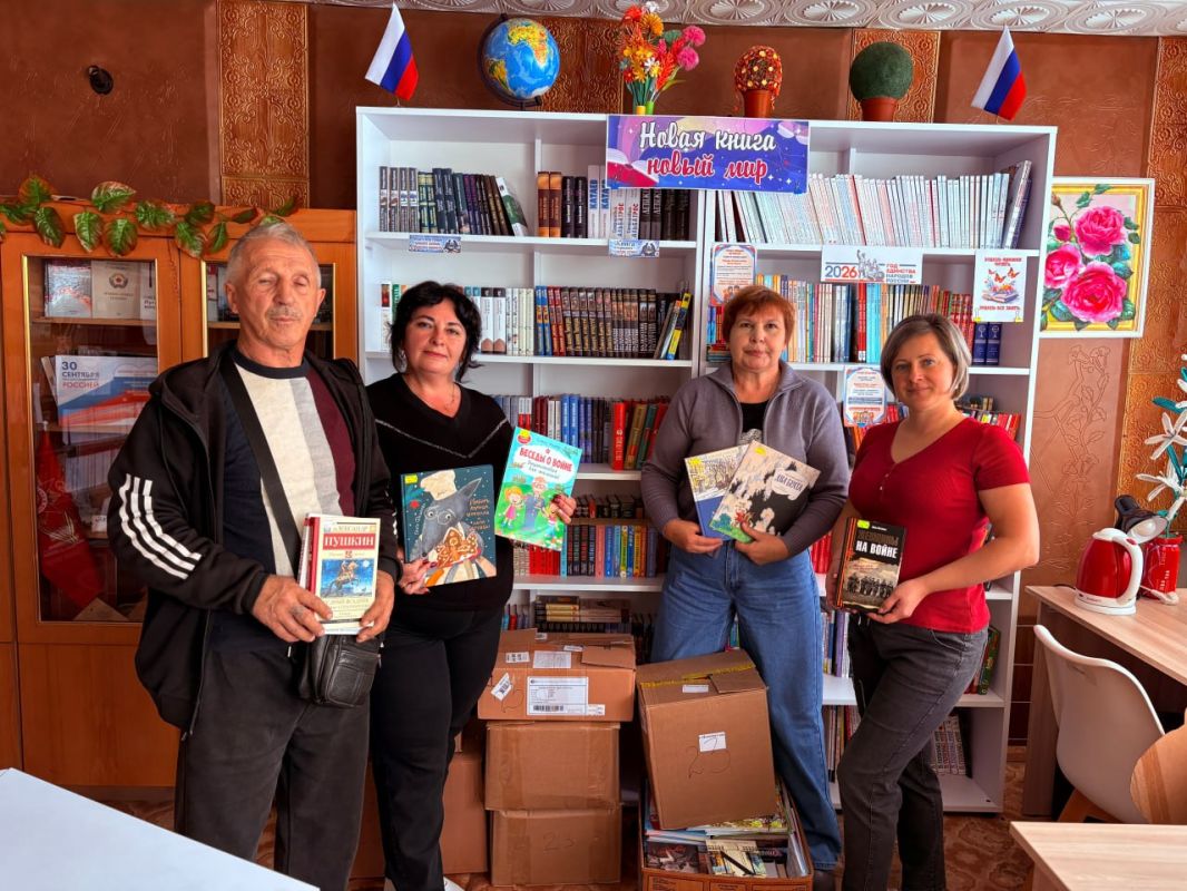 Почти пять тысяч новых книг пополнили фонд МБУ «Новосветловская РЦБС» Почти пять тысяч новых книг пополнили фонд МБУ «Новосветловская РЦБС»