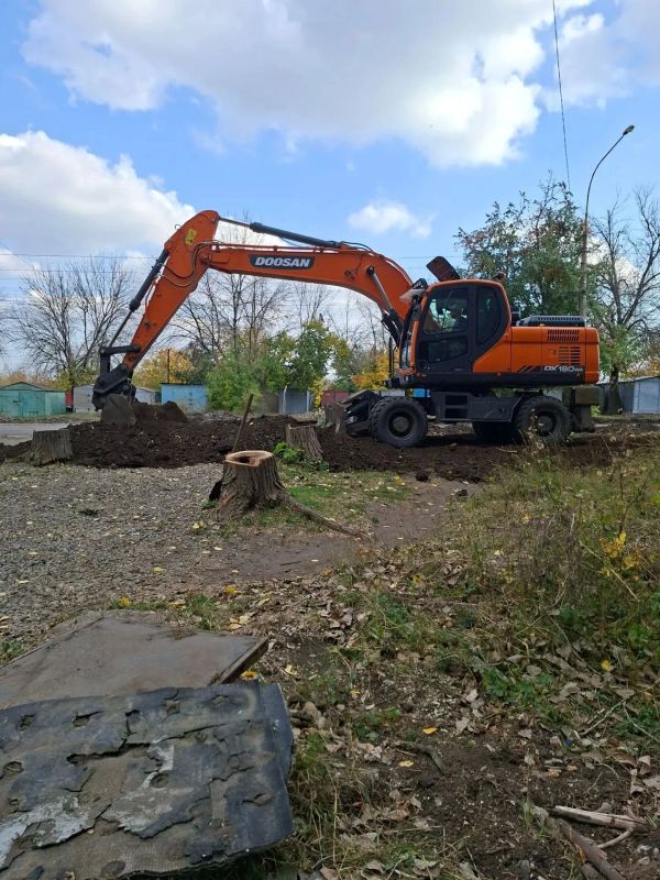 В Молодогвардейске продолжаются работы по обновлению коммунальных сетей В Молодогвардейске продолжаются работы по обновлению коммунальных сетей