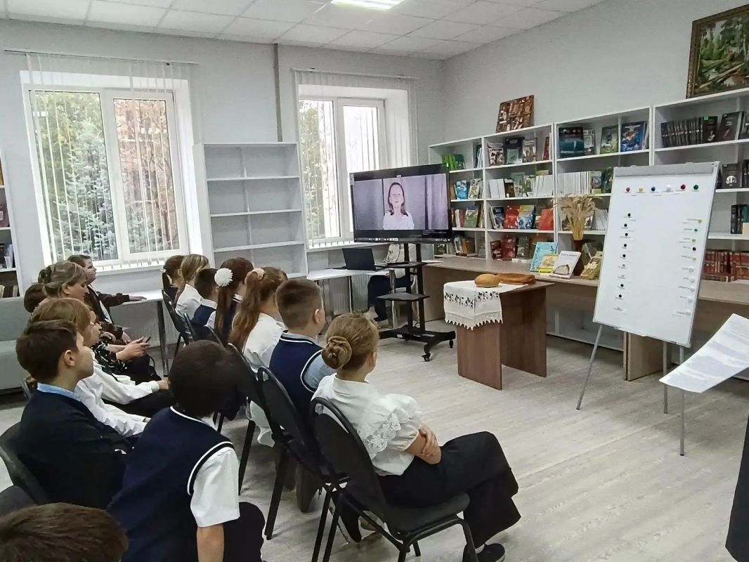 «Хлебу почтение вечное»: в Кировской детской библиотеке отметили Всемирный день хлеба «Хлебу почтение вечное»: в Кировской детской библиотеке отметили Всемирный день хлеба