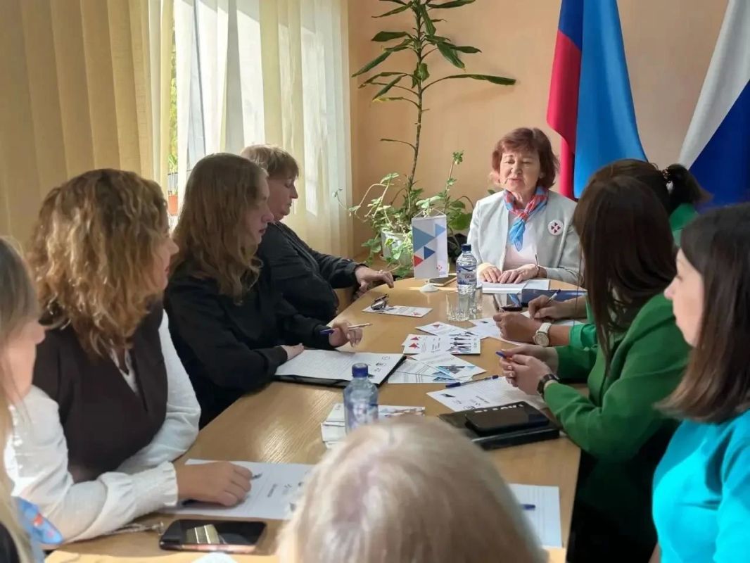 В Лутугинском районе прошёл круглый стол «Карьера без границ: диалог о будущем»