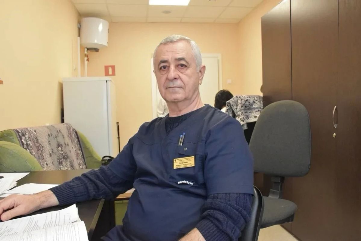 Леонид Пасечник: Продолжаем привлекать специалистов в города и поселки республики благодаря «земским» программам Леонид Пасечник: Продолжаем привлекать специалистов в города и поселки республики благодаря «земским» программам