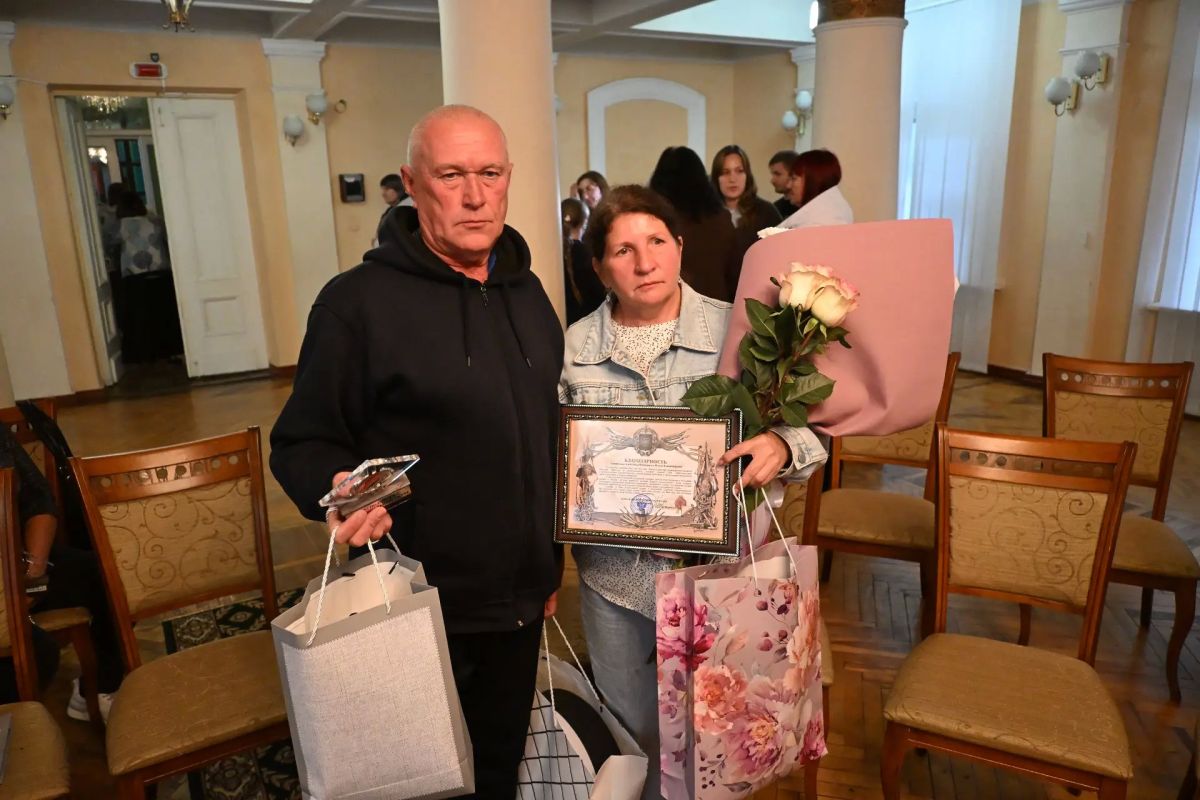 ГЕРОИ НАШЕГО ОКРУГА: ГОРДОСТЬ НАШИХ СЕМЕЙ ГЕРОИ НАШЕГО ОКРУГА: ГОРДОСТЬ НАШИХ СЕМЕЙ