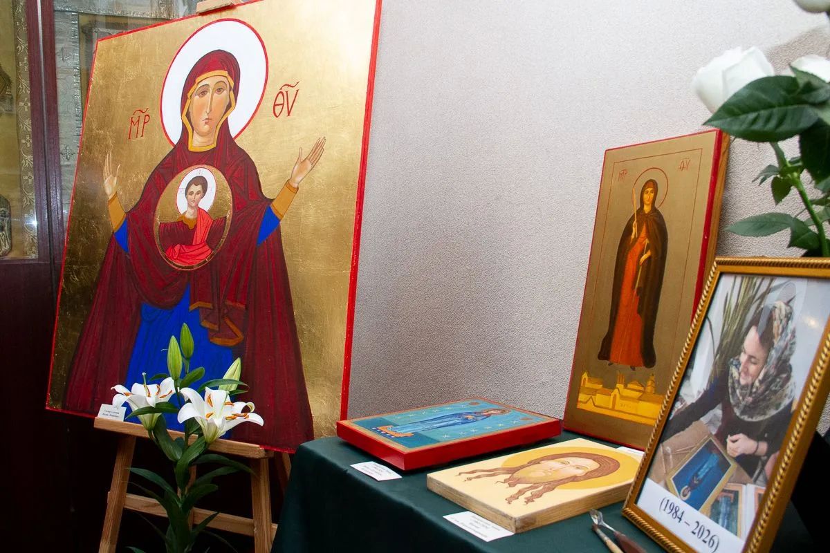 «Вы даже не представляете, какие они намоленные»: в Луганске открылась выставка икон