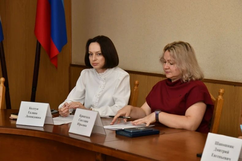 Проведено заседание Комиссии по делам несовершеннолетних и защите их прав Проведено заседание Комиссии по делам несовершеннолетних и защите их прав