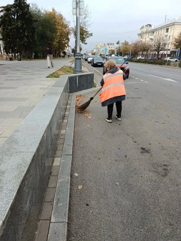 Что сделано дорожными службами Луганска за неделю Что сделано дорожными службами Луганска за неделю