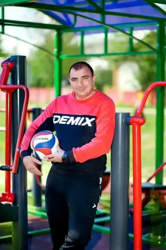 Леонид Пасечник: Продолжаем привлекать специалистов в города и поселки республики благодаря «земским» программам Леонид Пасечник: Продолжаем привлекать специалистов в города и поселки республики благодаря «земским» программам