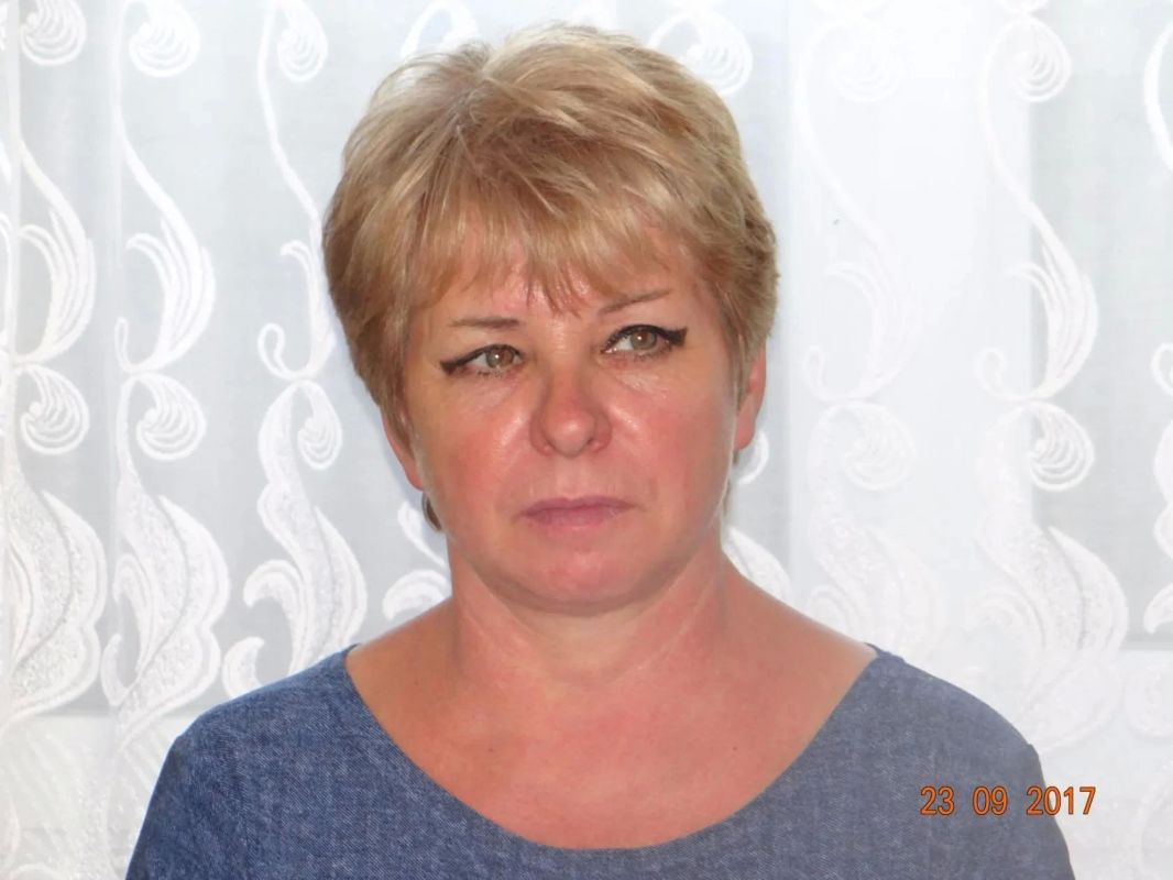 Делом едины. Елена Шаповалова: 40 лет на благо детей и родного села Есть люди, чья жизнь - это не просто биография, а целая история заботы, труда и верности своему делу Делом едины. Елена Шаповалова: 40 лет на благо детей и родного села Есть люди, чья жизнь - это не просто биография, а целая история заботы, труда и верности своему делу