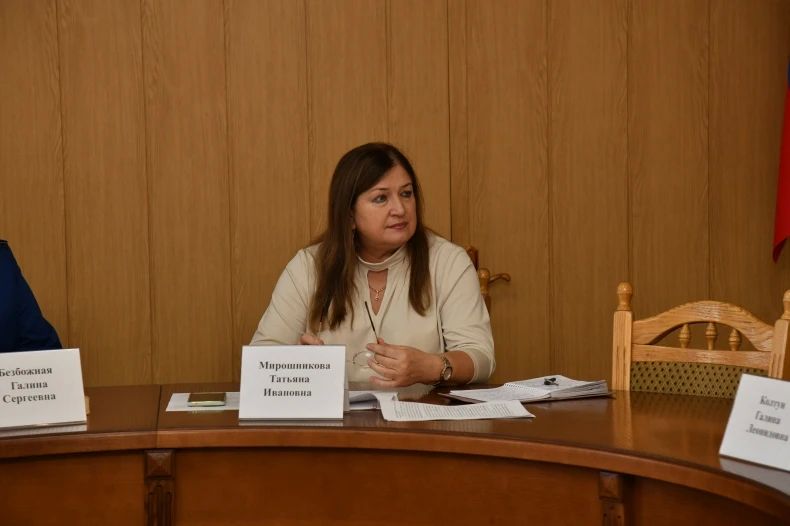 Проведено заседание Комиссии по делам несовершеннолетних и защите их прав Проведено заседание Комиссии по делам несовершеннолетних и защите их прав