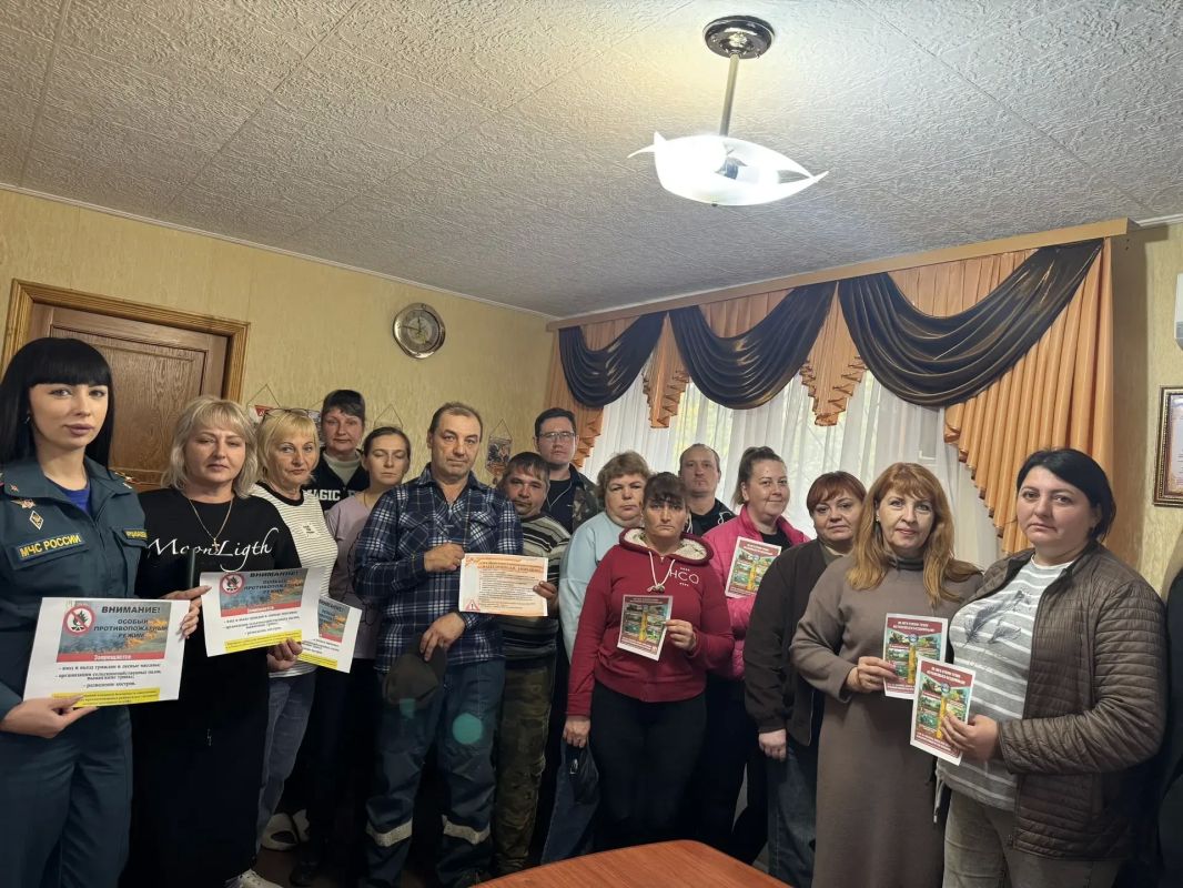 В пгт Кленовый прошла встреча с жителями поселка В пгт Кленовый прошла встреча с жителями поселка