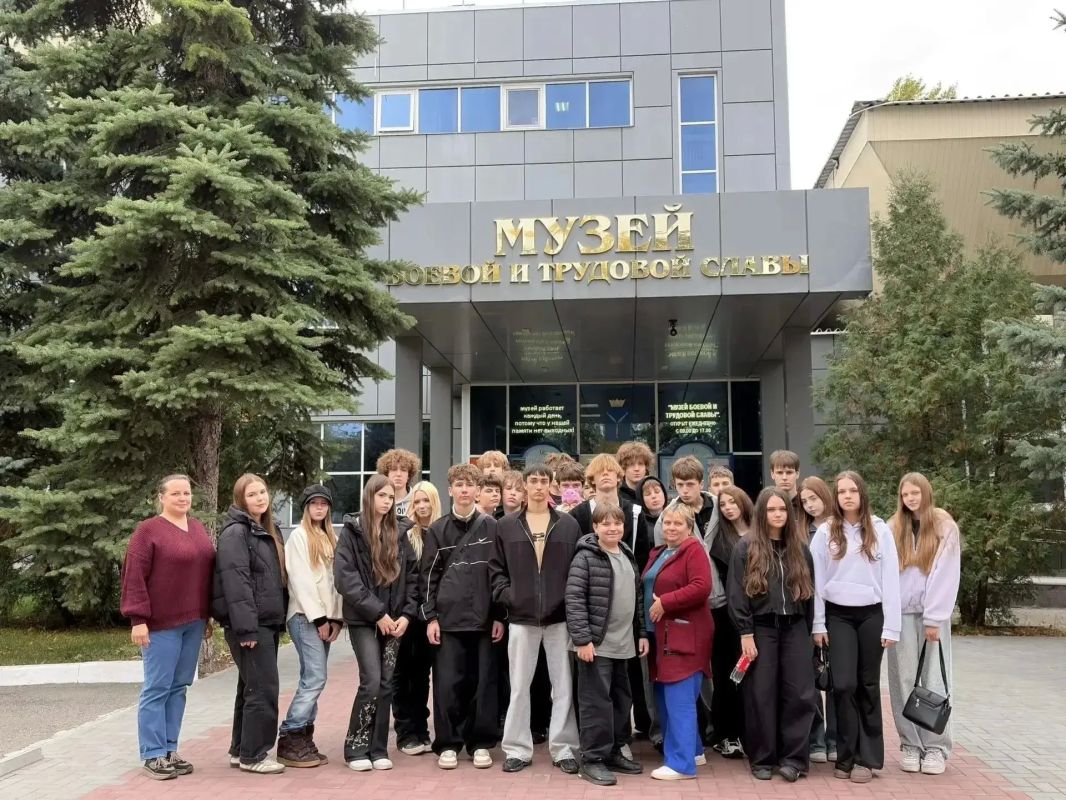 Дети Краснолучского округа побывали в «Орленке» Дети Краснолучского округа побывали в «Орленке»