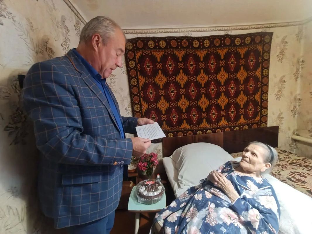 100-летний юбилей отмечает луганчанка Пелагея Шунина 100-летний юбилей отмечает луганчанка Пелагея Шунина